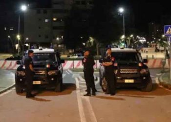 Kosova, Sırbistan ile gerginliğe neden olan kararı bir ay erteledi