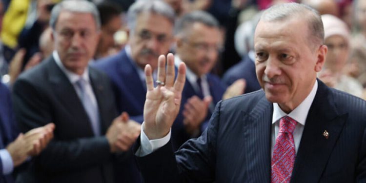 Kulis: AKP, ‘yandaş bilinmeyen’ gazeteci ve siyasetçilerle anlaştı