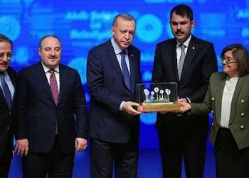 Kulis: AKP'de İBB Başkanlığı için 3 bakan ve 5 belediye başkanının ismi geçiyor
