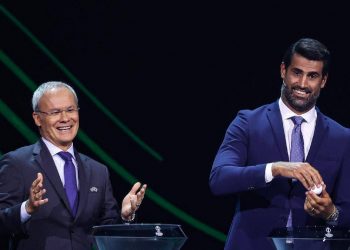 Kura topunu açamayan Volkan Demirel’e eşinden ‘kavanoz’ göndermesi