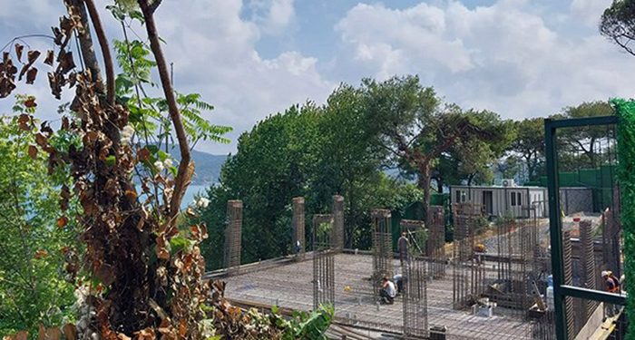 MNG’nin patronunun boğazdaki kaçak inşaatı, İBB tarafından mühürlendi