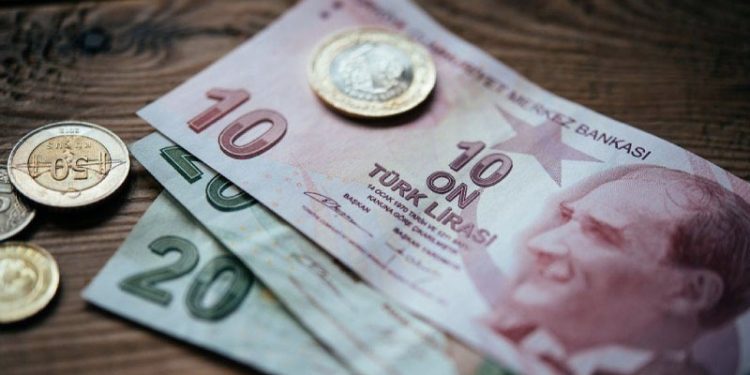 Madeni 10 lira, kağıt 500 ve 1000 lira geliyor