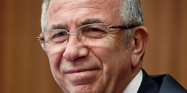 Mansur Yavaş: Ülkeyi sevmek demek sadece sınır boylarında savaşmak, nöbet beklemek değildir