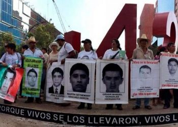 Meksika'da eski başsavcısı, 2014'te 43 öğrencinin kaybedilmesiyle bağlantılı olarak tutuklandı