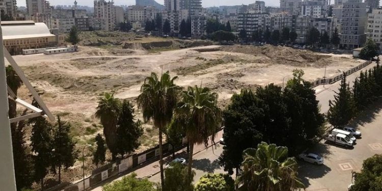 Millet Bahçesi yapılacağı gerekçesiyle yıkılan stadyumun yerinde yeller esiyor