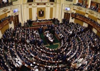 Mısır'da kabinede 13 bakan değişti