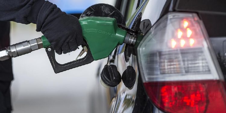 Motorinden sonra benzine de zam