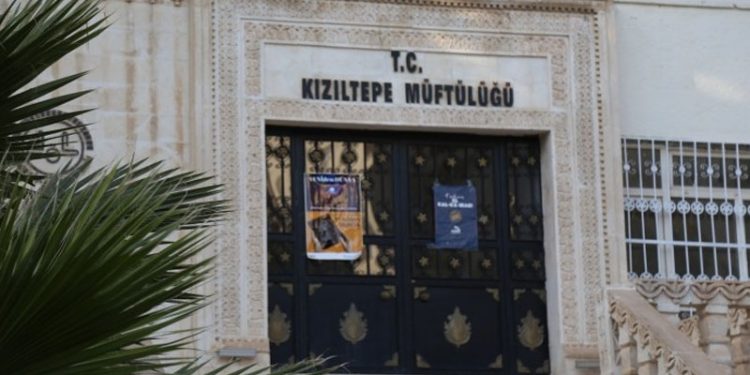 Müftülük yıktığı evi yapmadı: Eylem yapan yurttaş tehdit edildi