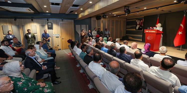 Muhafazakar bir grup da CHP'den helallik istedi: Sizlerin de hayatları mahvoldu