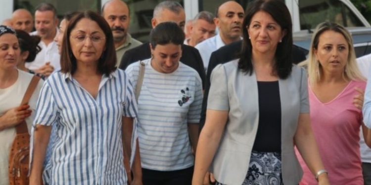 Muharrem lokması etkinliğine katılan Pervin Buldan: Ortak mücadele etmeliyiz