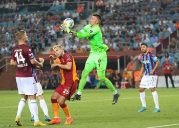 Muslera: Şampiyonluk için kurulmuş bir takımız