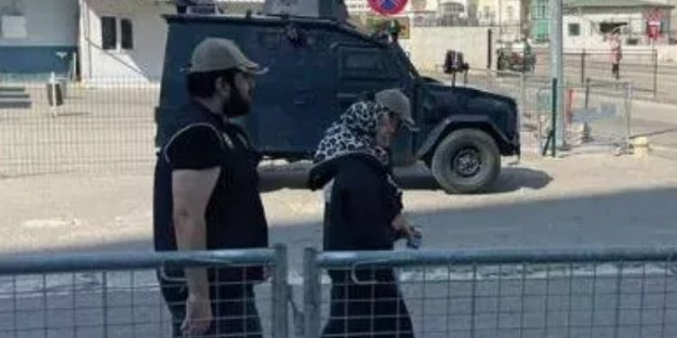 Mustafa Yeneroğlu, tutuklanan 66 yaşındaki Ferhan Nakıboğlu’nu hatırlattı: Yatacak yeriniz yok!