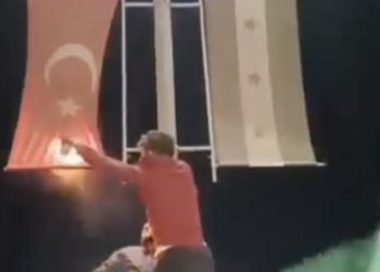 ÖSO’dan Türkiye’ye barış tepkisi: Türk bayrağı yakıldı, TSK araçları taşlandı