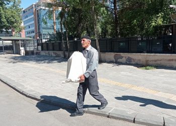 Oğlunun kemikleri torbada teslim edilen baba: ‘Dolaptan çıkarıp verdiler, o an Diyarbakır başıma yıkıldı’