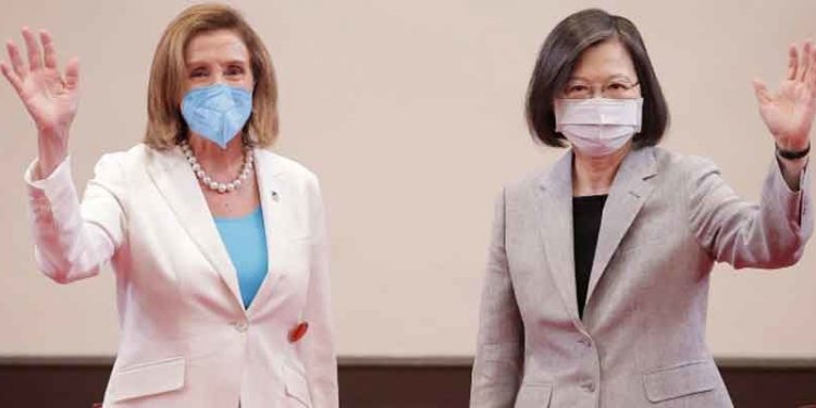 Pelosi, Taipei'de Tayvan Cumhurbaşkanı ile görüştü; 'ABD'nin Çin baskısı karşısında geri adım atmayacağını' vurguladı
