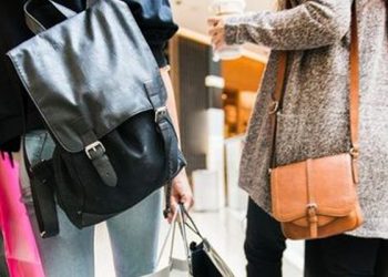 Perakende satış hacmi Ocak'tan bu yana ilk kez düştü