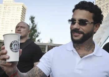 Putin destekçisi rapçi Timati, Rusya'dan çekilen Starbucks mağazalarını geri açtı