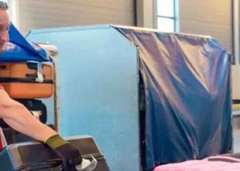 Qantas Havayolu, şirket yöneticilerinden bagaj görevlisi olarak çalışmalarını istedi