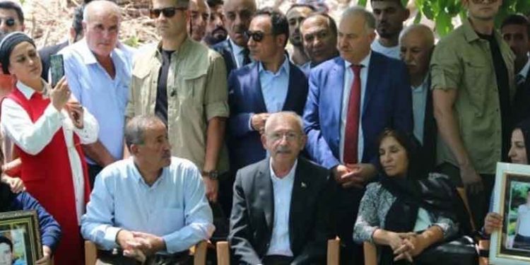 Roboskili ailelerden Kılıçdaroğlu’na: Söz vermekle kalmayın