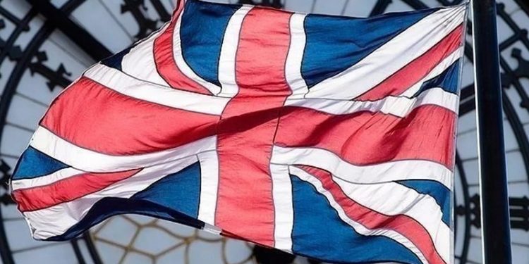 Roma formalı futbolcuya çalışma vizesi verilmedi: Transferi iptal edildi