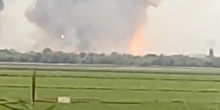 Rusya: Kırım'daki askeri üste sabotaj sonucu patlama oldu