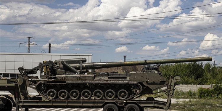 Rusya: Ukrayna'da ABD yapımı 19 HIMARS füzesini havada vurduk