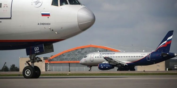 Rusya'da Batı yaptırımları nedeniyle yedek parça için uçaklar sökülüyor