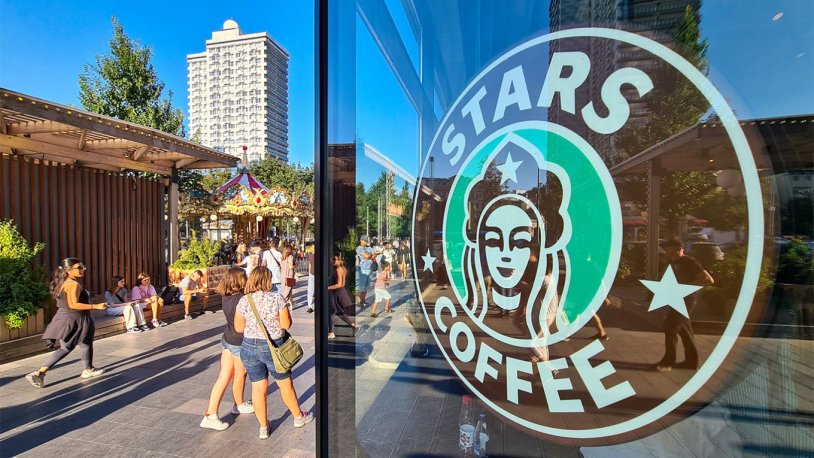 Rusya’da Starbucks ‘Stars Coffee’ ismiyle yeniden açıldı