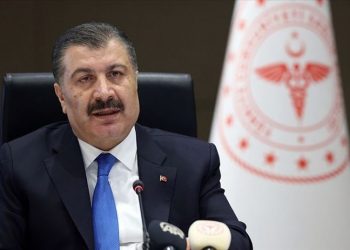 Sağlık Bakanı Koca: Okulların açılmasıyla vakalar artabilir