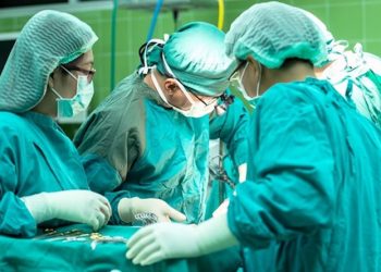 Sağlık personeline ek ödeme yönetmeliği yayımlandı