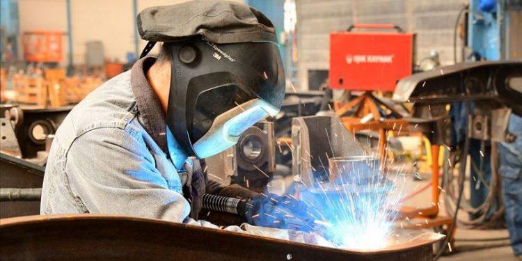 Sanayi üretiminde sınırlı artış