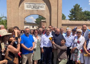 Sancar: Göz boyamakla olmaz, Aleviler sadaka değil haklarını istiyor