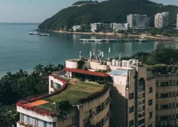 Sanya: "Çin'in Hawaii'sinde" 80 bin turist, Covid vakaları yüzünden mahsur kaldı