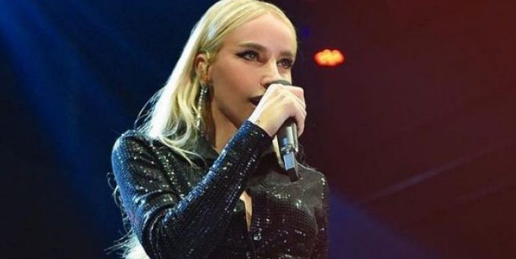 Şarkıcı Gülşen adliyeye sevk edildi