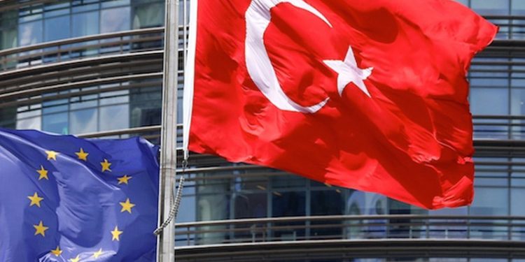 Schengen krizinde maliyet de büyüyor: 60 kez gidip gelene bile vize yok