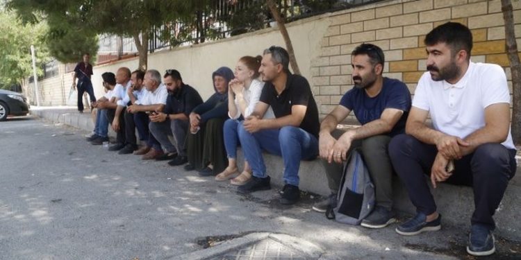 Şenyaşar ailesiyle nöbet tutan İHD: Bu çığlığı duyun