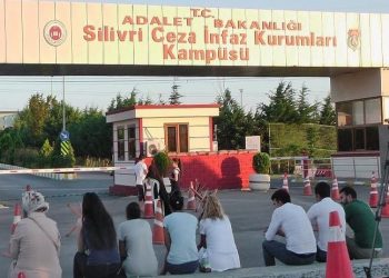 Silivri'deki hak ihlallerini anlatan tutukluya ceza: 'Devlet içinde devlet kurmuşlar'