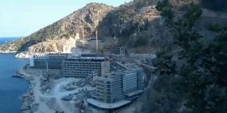 Sinpaş GYO, mahkeme kararına rağmen inşaata devam ediyor