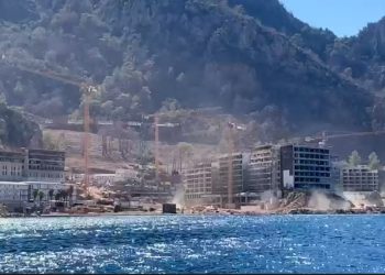 Sinpaş’ın Marmaris’teki otel inşaatı durduruldu, halk nöbet tutuyor