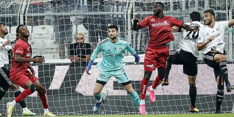 Sivasspor, ligde 4. haftayı da galibiyete hasret tamamladı