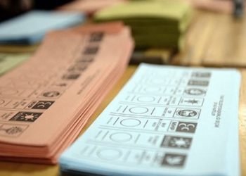 Son seçim anketi: AKP yüzde 35.5, CHP yüzde 25.7