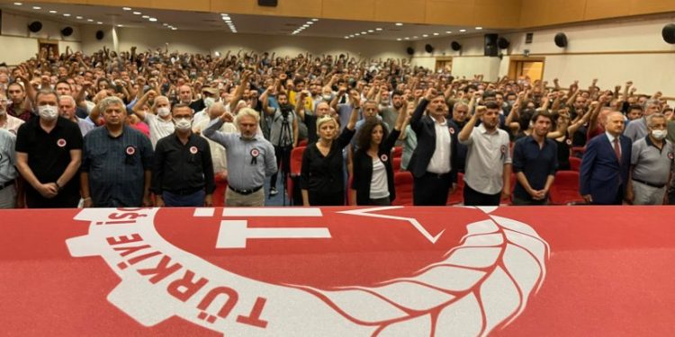 Sosyalist teorisyen Metin Çulhaoğlu son yolculuğuna uğurlandı