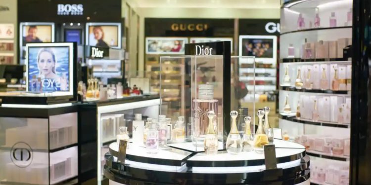 Sovyetler dönemini hatırlattı: Rusya, yabancı diplomatlara Batı ürünlerinin satılacağı 'duty free' mağazaları açacak