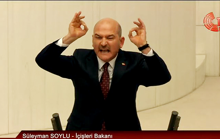 Soylu: ‘Ailem, oğlum ve şirketiyle ilgili bir tek şey çıkarsa 1 dakika görev yapan şerefsizdir’