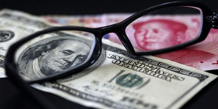 Sürpriz faiz indirimi yapılan Çin'de yuan iki yılın dibini gördü