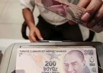 TL ticari krediler döviz borcu kapatmaya gitti