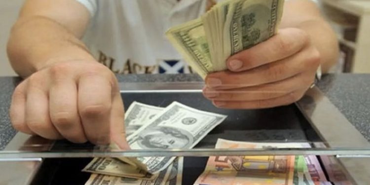 TOBB üyelerinden Şahap Kavcıoğlu’na ‘ihracat gelirini bozdurma’ tepkisi: 'Niye bizi zorluyorsunuz?'