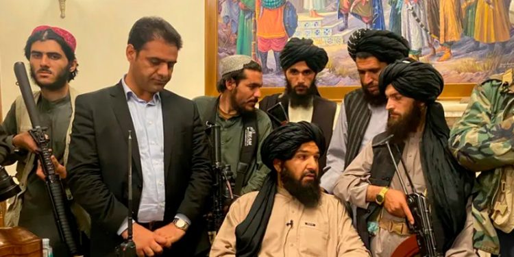 Taliban liderleri ABD'ye verilecek yanıtı görüşüyor