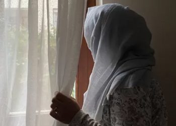 Taliban rejiminde kadın olmak: 'Evlerimizden dışarı çıkamayan köleleriz'