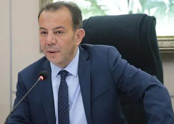 Tanju Özcan kararına erteleme